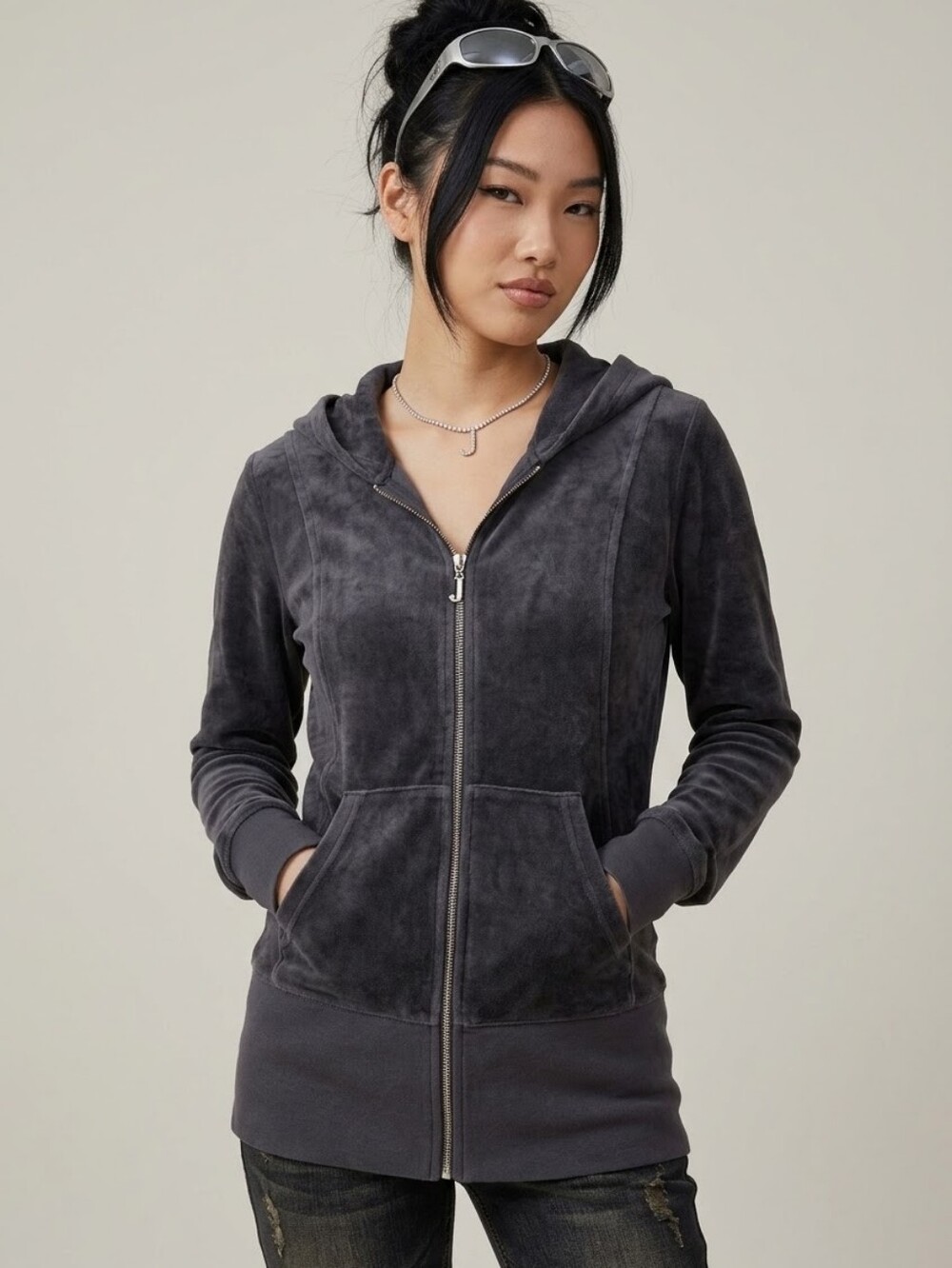 Juicy Couture Women's M Vintage Y2K Dark Gray Velour Zip Up Hoodie Sweater